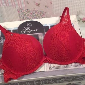 36 D red push up